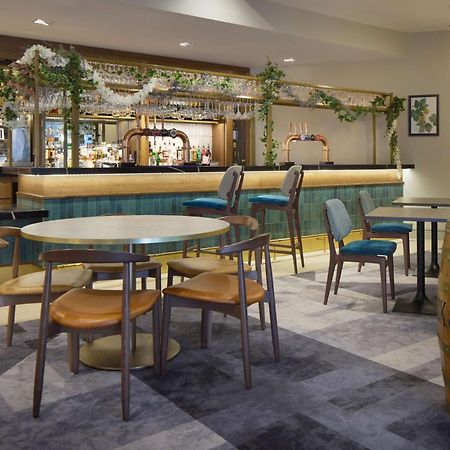 Hotel Doubletree By Hilton Dartford Bridge Exterior foto