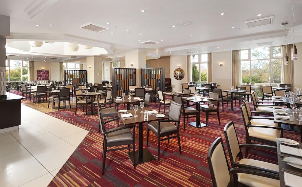 Hotel Doubletree By Hilton Dartford Bridge Exterior foto